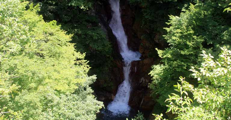 秋山郷「蛇淵の滝」